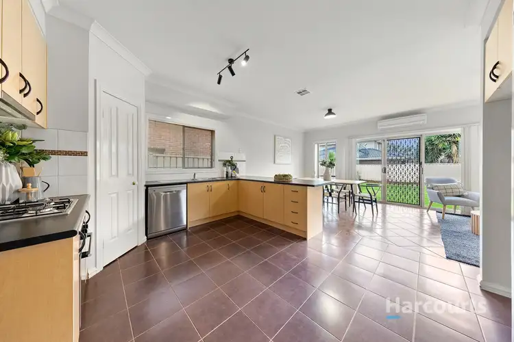 Fifth view of Homely house listing, 7 Elmsted Court, Cairnlea VIC 3023