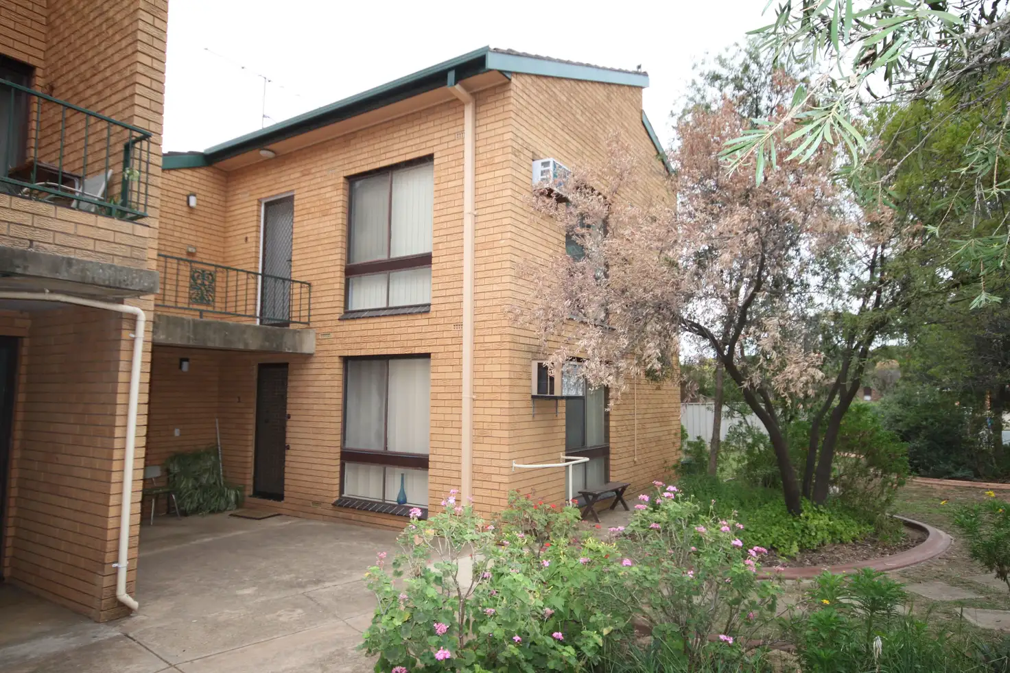Main view of Homely unit listing, 8/9 Henschke Avenue, Tolland NSW 2650