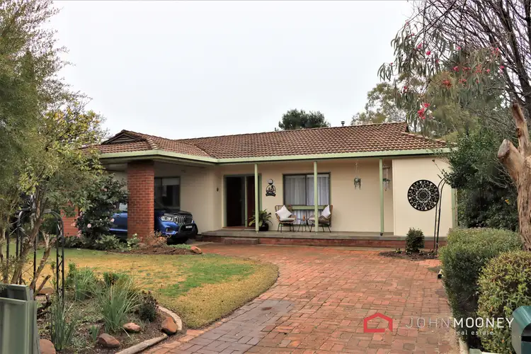 53 Galore Street, Lockhart NSW 2656