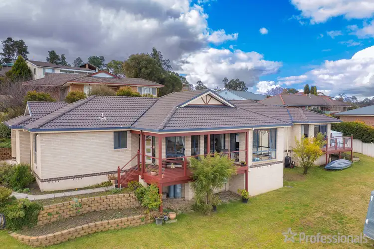 30 McCarthy Crescent, Armidale NSW 2350