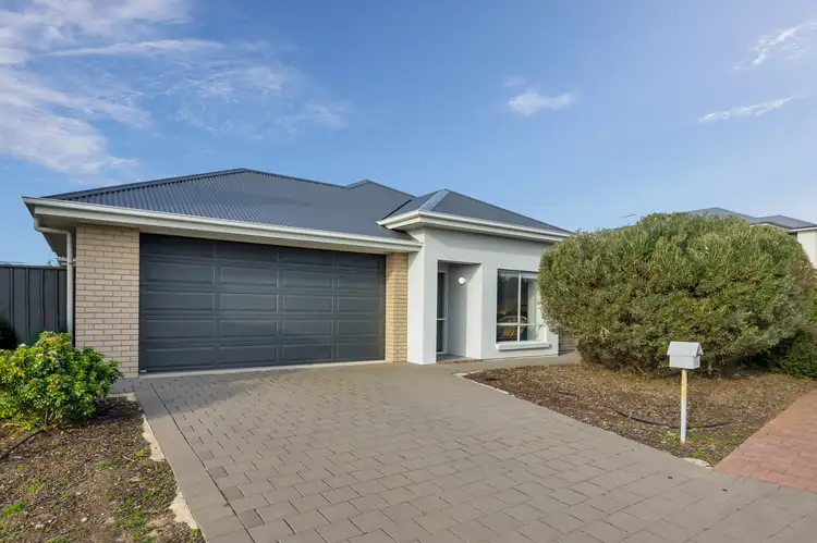 18 Burlington Road, Hallett Cove SA 5158