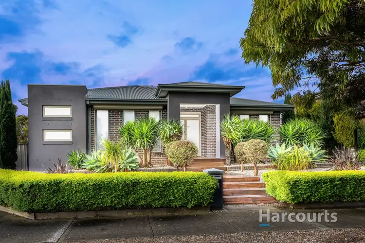 33 Woodburn Avenue, Cairnlea VIC 3023