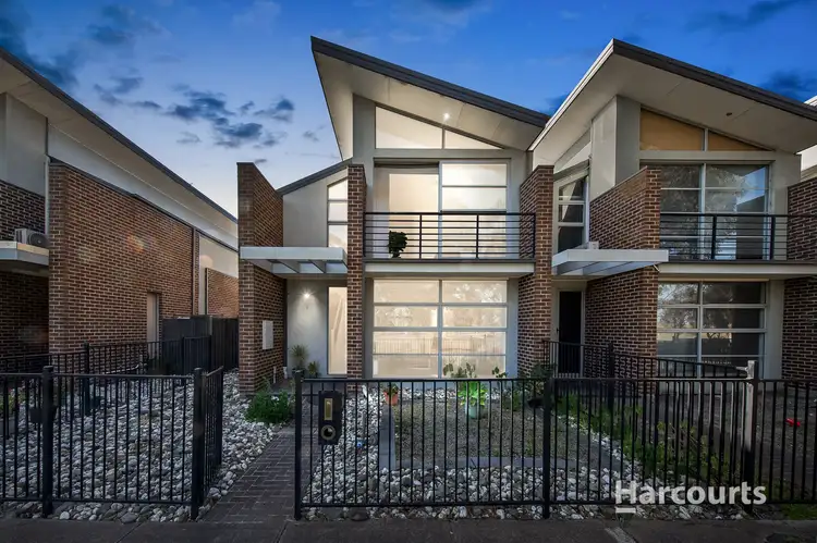 Main view of Homely house listing, 5 Ravenswood Walk, Cairnlea VIC 3023