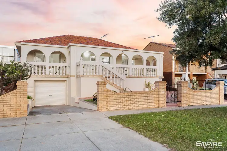 12 Hale Street, Beaconsfield WA 6162