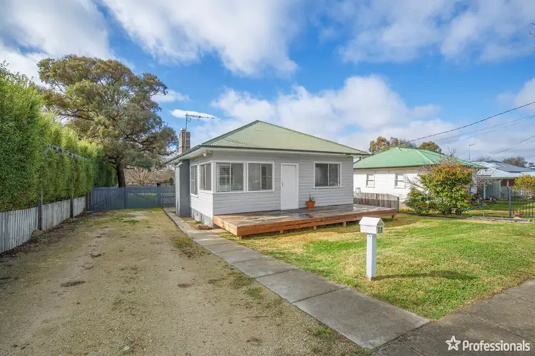 77 Taylor Street, Armidale NSW 2350