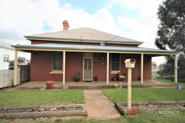 31 Denison Street, Junee NSW 2663
