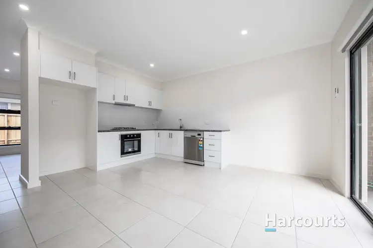 2/62 Unitt Street, Melton VIC 3337