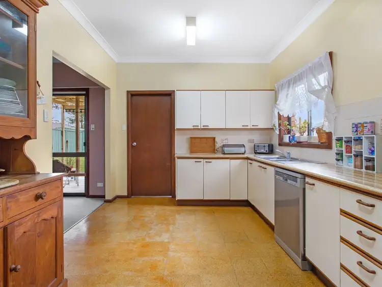 5 Forest Road, Heathcote NSW 2233