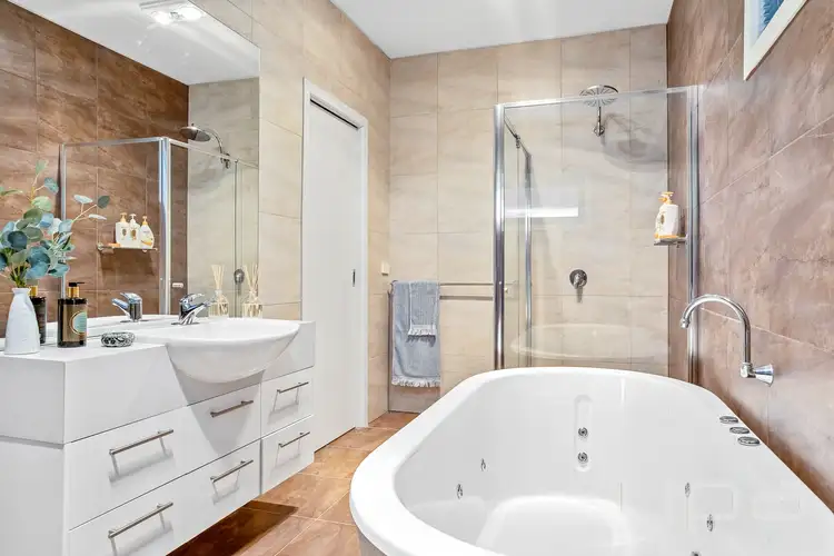 Fifth view of Homely house listing, 2/10 Officer Court, Werribee VIC 3030