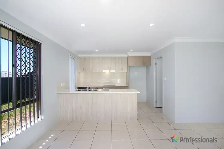 Second view of Homely house listing, 7 Lara Avenue, Armidale NSW 2350