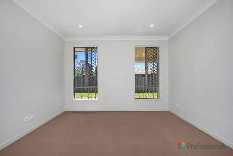 Sixth view of Homely house listing, 7 Lara Avenue, Armidale NSW 2350
