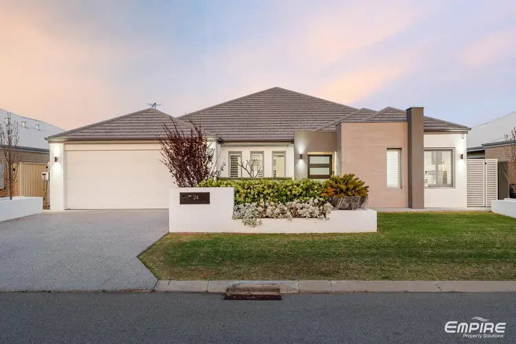 24 Figtree Avenue, Lake Coogee WA 6166