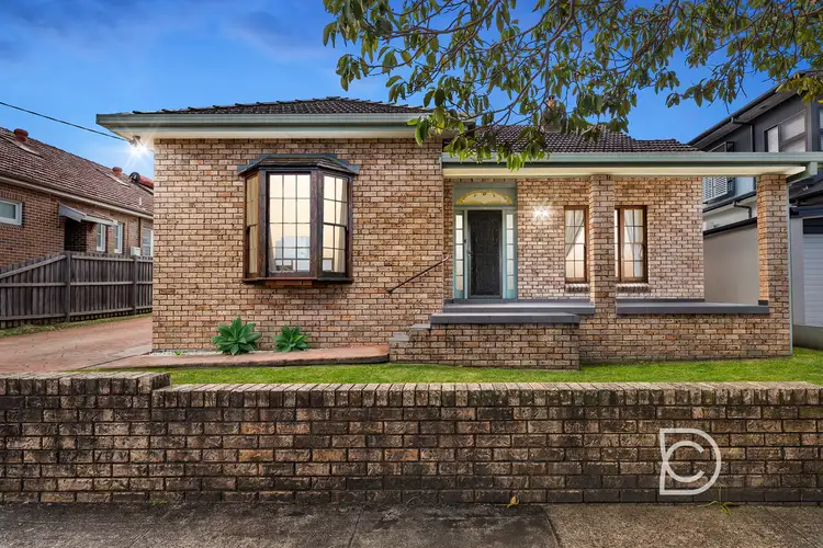 10 Rickard Street, Rodd Point NSW 2046