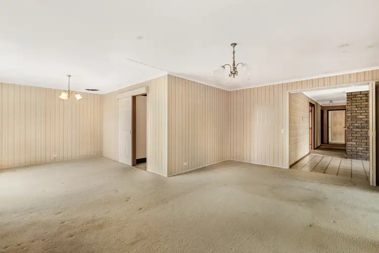 Fifth view of Homely house listing, 10 Green Hill Court, Sinnamon Park QLD 4073