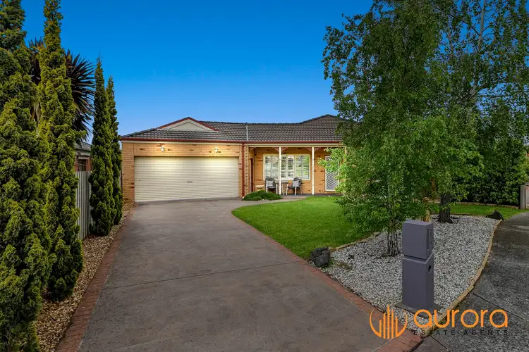 Second view of Homely house listing, 5 Pineview Court, Narre Warren South VIC 3805