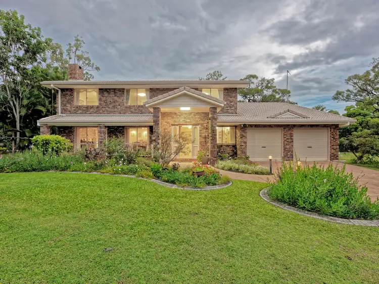 8 Kintra Court, Branyan QLD 4670