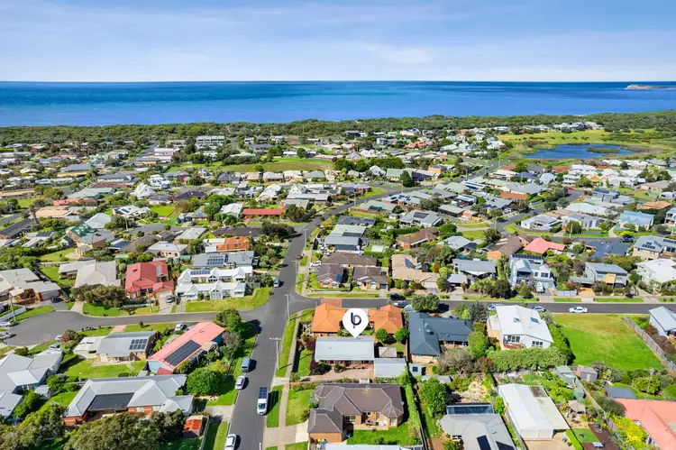 33 Roditis Drive, Ocean Grove VIC 3226