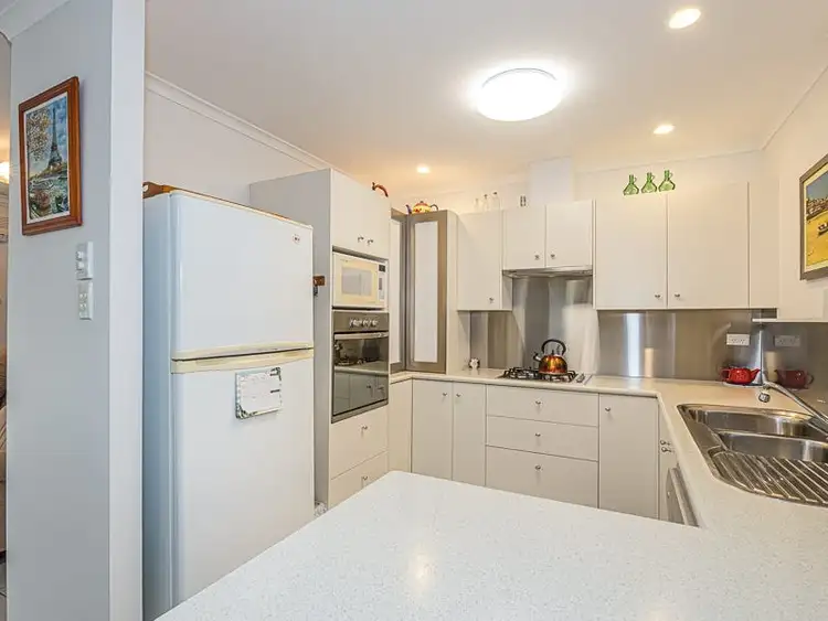 Sixth view of Homely house listing, 2 Chartwell Place, Sandstone Point QLD 4511