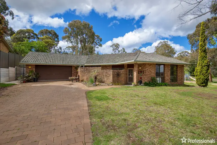 11 Stewart Crescent, Armidale NSW 2350