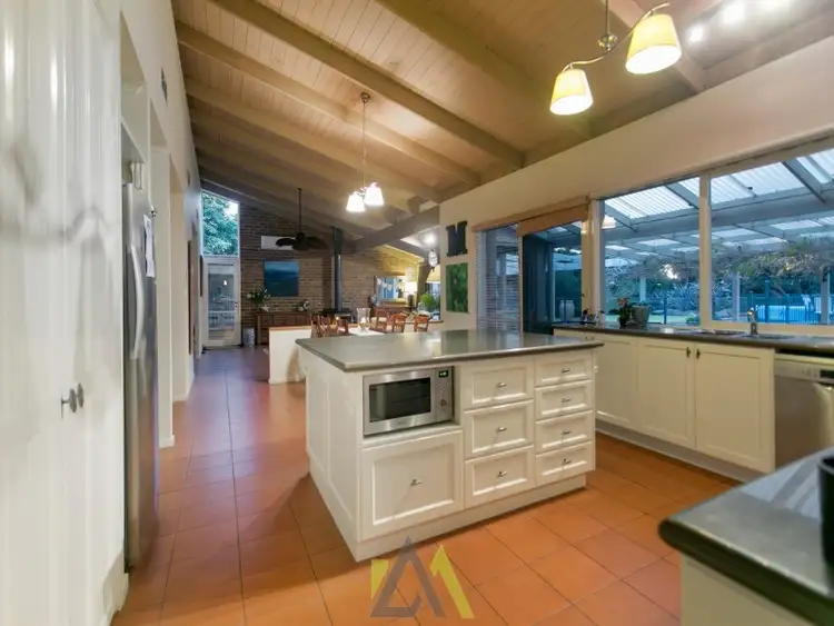 Second view of Homely house listing, 5 Kirribilli Close, Langwarrin VIC 3910