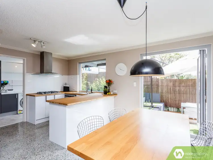 2/10a Birdwood Circus West, Bicton WA 6157