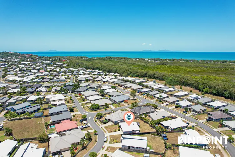 7 Coogee Terrace, Blacks Beach QLD 4740