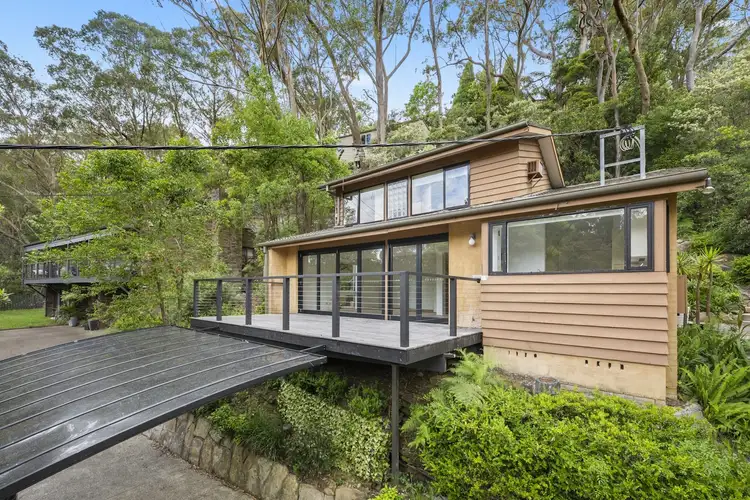 8 Crestwood Avenue, Thornleigh NSW 2120