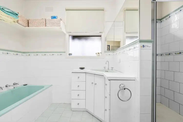 Sixth view of Homely house listing, 8 Eldorado Street, Strathmore VIC 3041