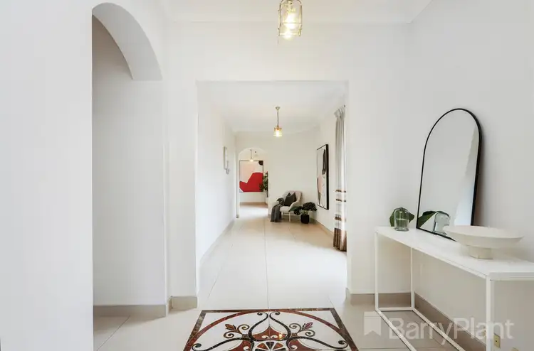 4 Marmal Court, Tullamarine VIC 3043