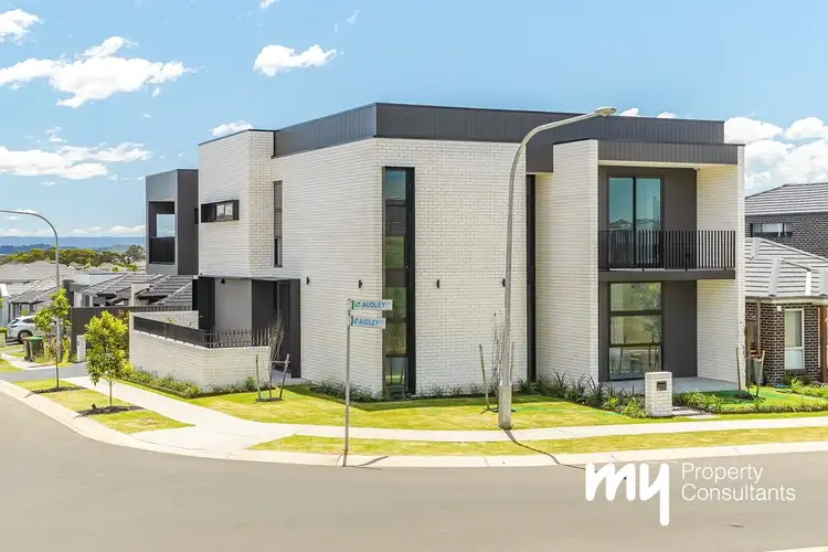 10 Audley Circuit, Gregory Hills NSW 2557