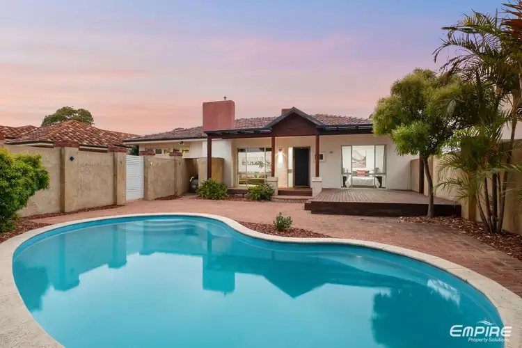 9 Latham Street, Alfred Cove WA 6154