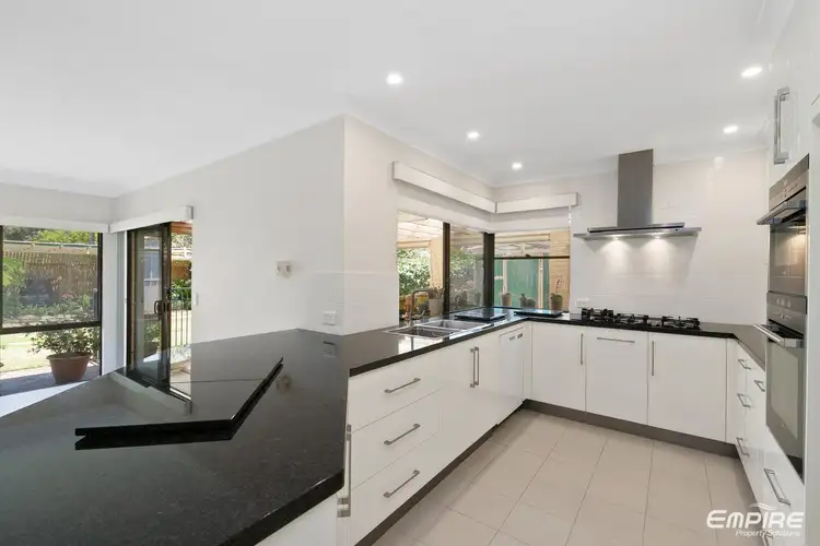 4 Austen Street, Lake Coogee WA 6166