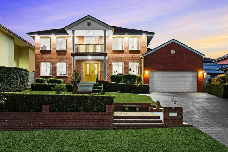 9 Rebellion Place, Macquarie Links NSW 2565