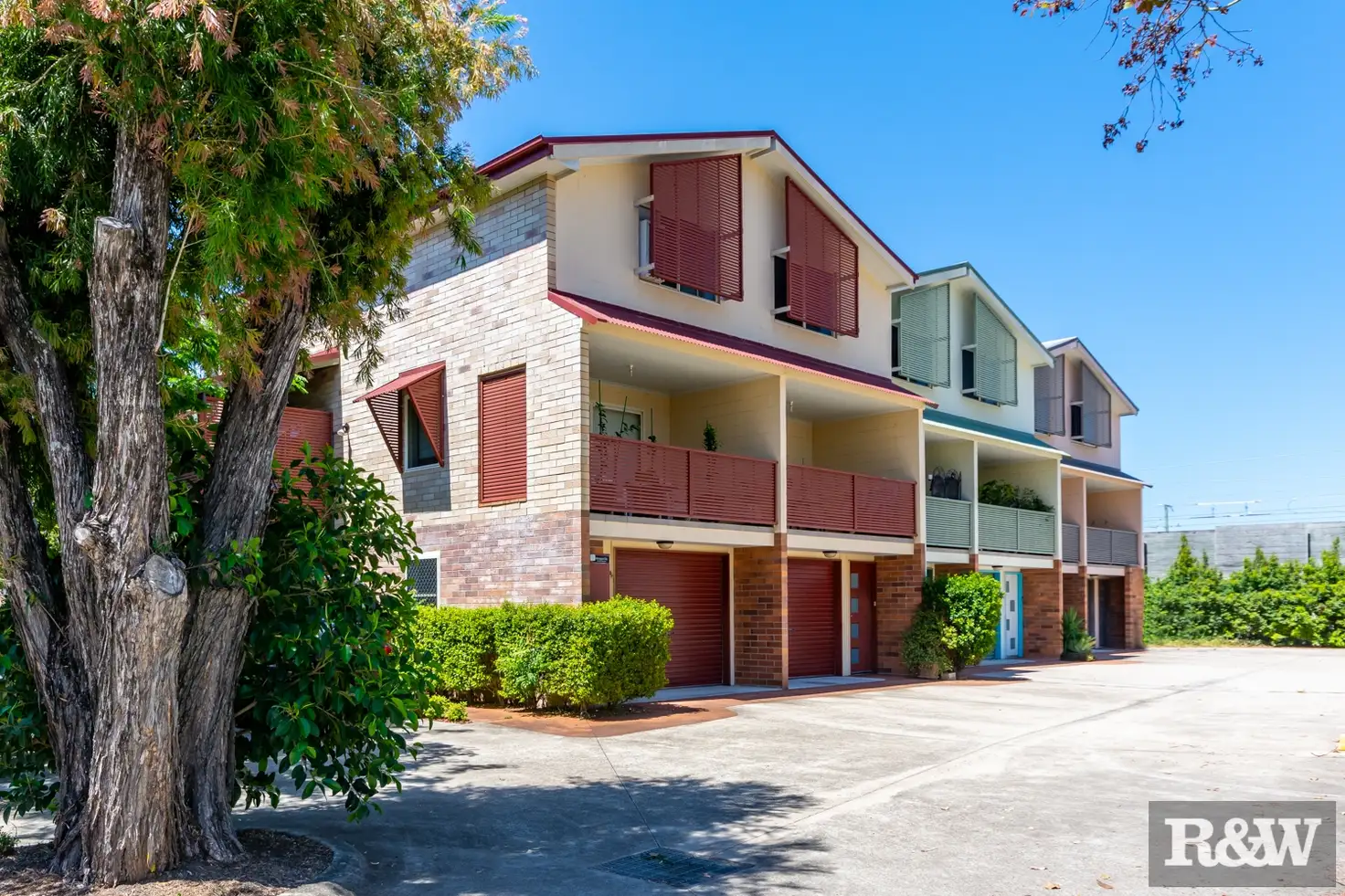 Main view of Homely unit listing, 2/6 Railway Parade, Caboolture QLD 4510