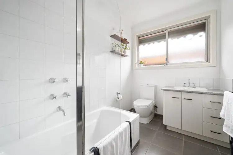 Sixth view of Homely house listing, 2 Trevalyan Court, Airport West VIC 3042