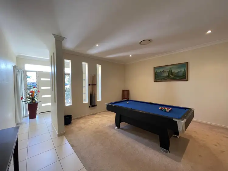 23-25 Scaroni Court, Ningi QLD 4511