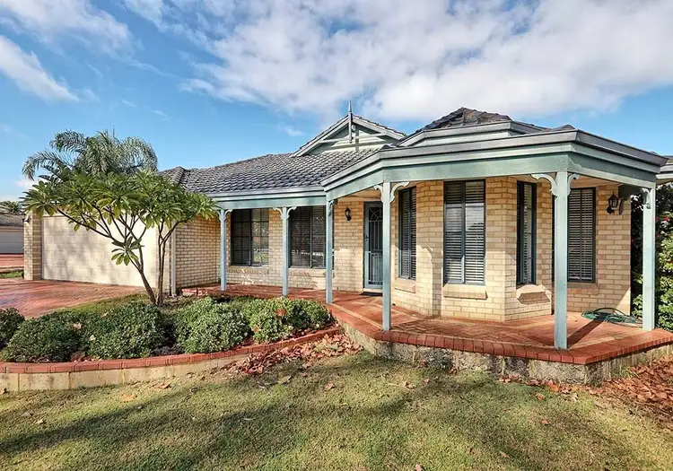 21 Peach Tree Way, Forrestfield WA 6058