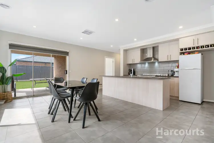 Fifth view of Homely house listing, 25 Stevenage Drive, Strathtulloh VIC 3338