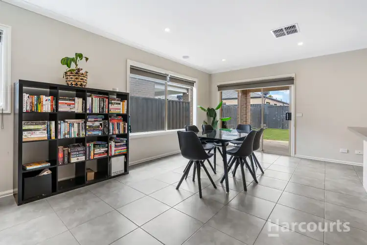 Sixth view of Homely house listing, 25 Stevenage Drive, Strathtulloh VIC 3338