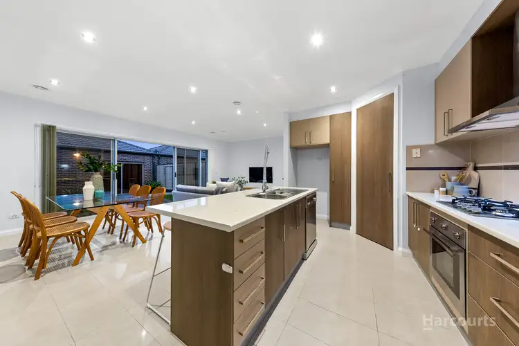 Fifth view of Homely house listing, 3 Pipers Walk, Cairnlea VIC 3023