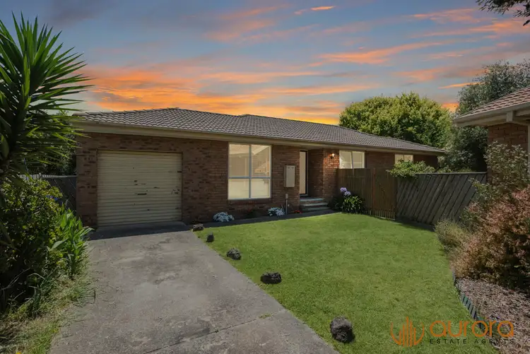 Main view of Homely unit listing, 2/8 Cathie Court, Narre Warren VIC 3805