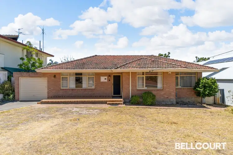 17 Howes Crescent, Dianella WA 6059