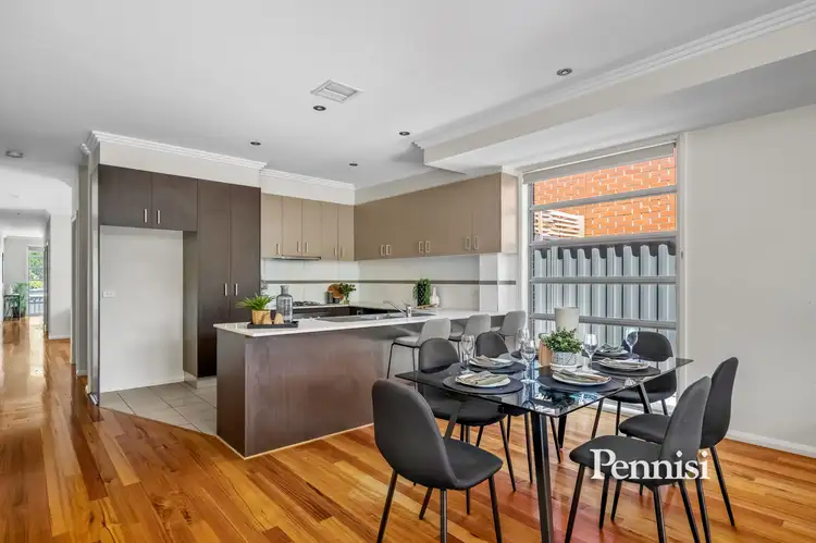 2/24 Dongola Road, West Footscray VIC 3012