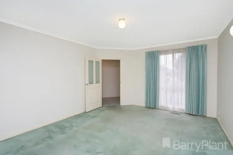 Second view of Homely unit listing, 2/20 Gabrielle Crescent, Gladstone Park VIC 3043