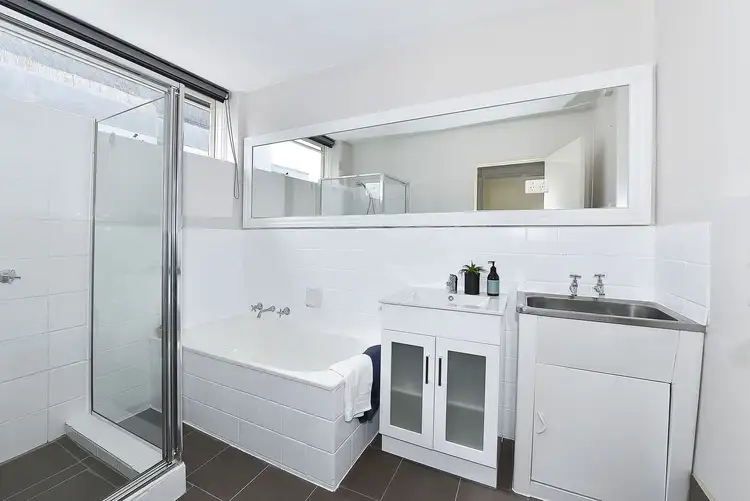 Fourth view of Homely apartment listing, 1/197-199 Maribyrnong Road, Ascot Vale VIC 3032