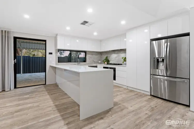 2 Underwood Grove, Kardinya WA 6163