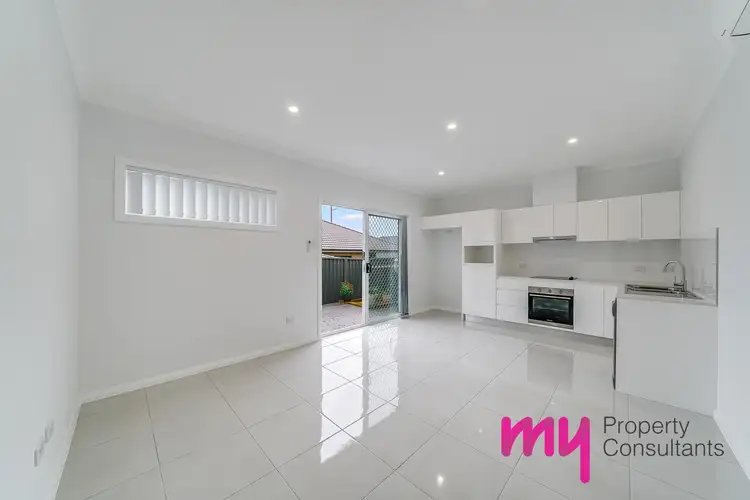 18a Atlantis Crescent