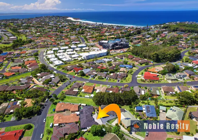 Villa 1/5 Chusan Place, Forster NSW 2428