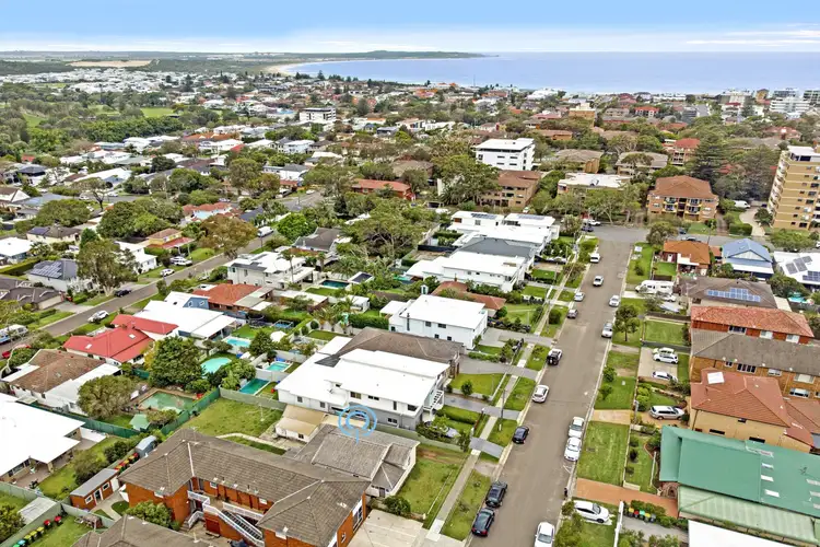Fifth view of Homely house listing, 17 Flinders Road, Cronulla NSW 2230