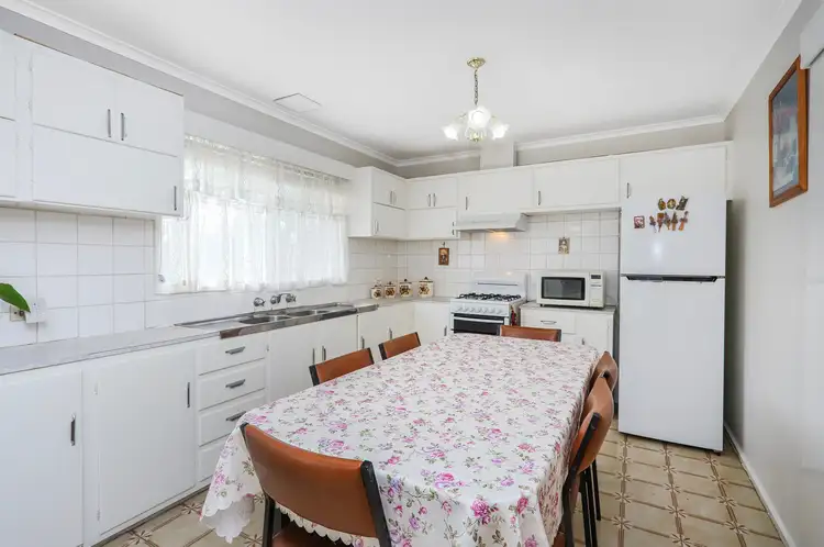 Fifth view of Homely house listing, 28 Fosters Road, Keilor Park VIC 3042